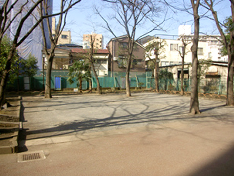 平成21年1月　公園・児童遊園遊具設置工事01