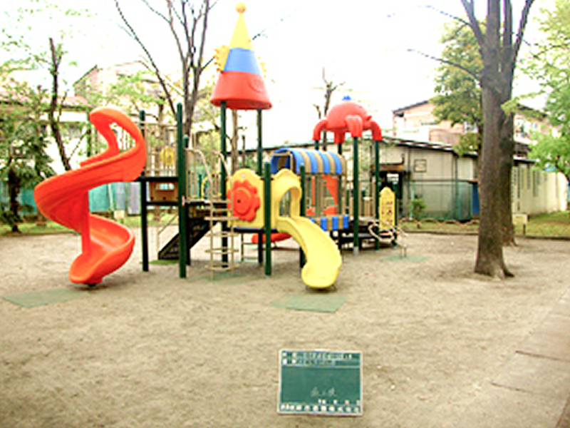 平成21年1月　公園・児童遊園遊具設置工事02